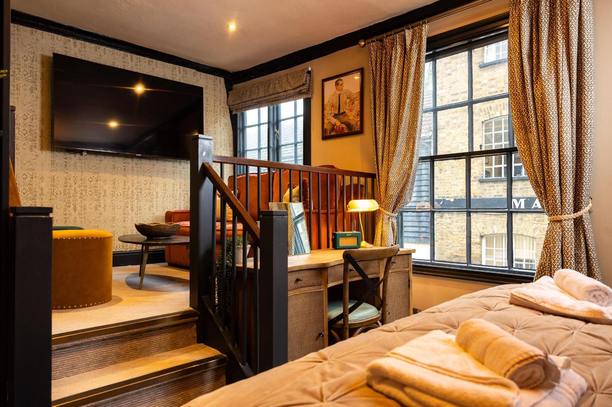 Salisbury Arms Hotel Hertford Ngoại thất bức ảnh