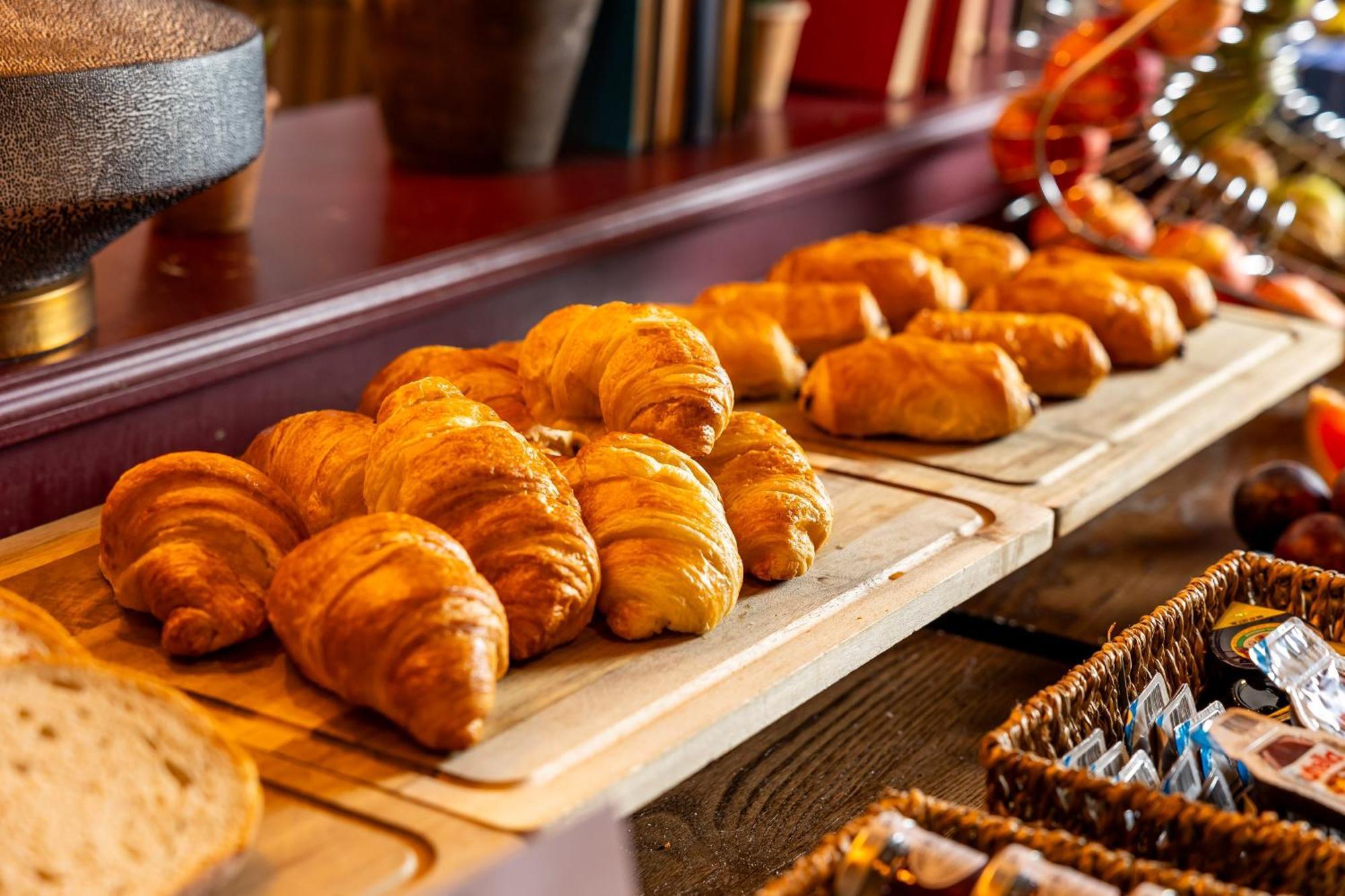 Salisbury Arms Hotel Hertford Ngoại thất bức ảnh